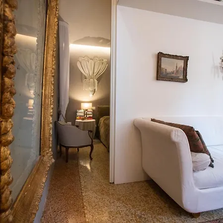 Vivaldi Apartment